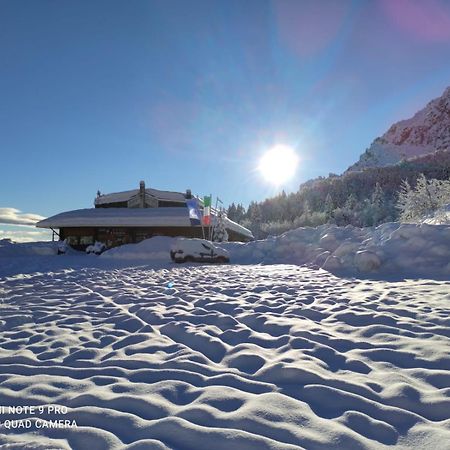 Rifugio Trifoglio Ass. Ostelli Lombardia Вальторта Экстерьер фото